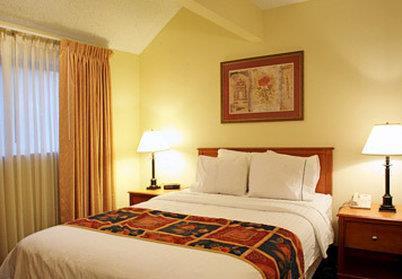 Gatehouse Suites East Lansing Oda fotoğraf