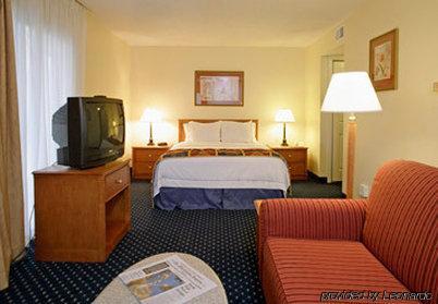Gatehouse Suites East Lansing Oda fotoğraf